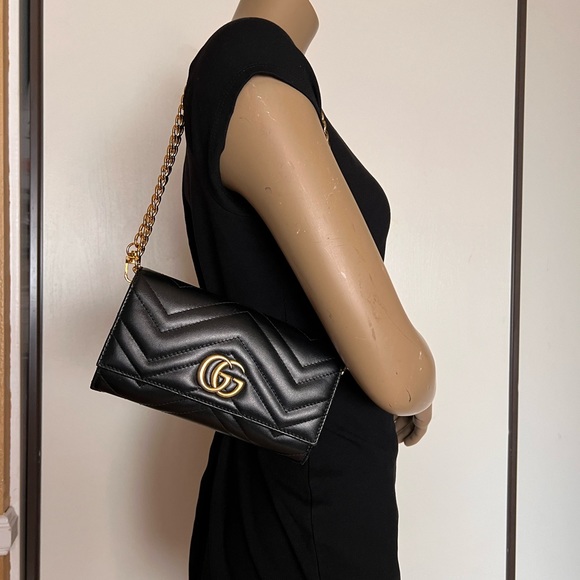 🌺AUTH. GUCCI MARMOT CROSSBODY  WALLET 🌺 - Picture 8 of 16